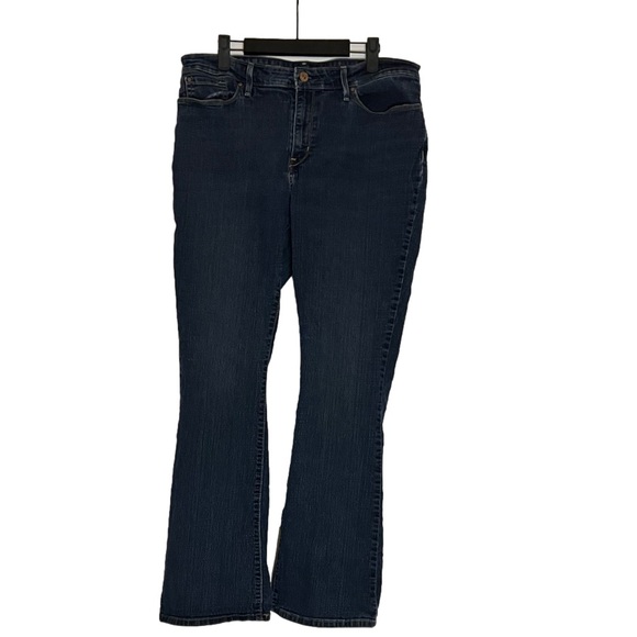 Signature by Levi Strauss women’s denim jeans 33X32 on tag modern boot cut - Picture 2 of 10